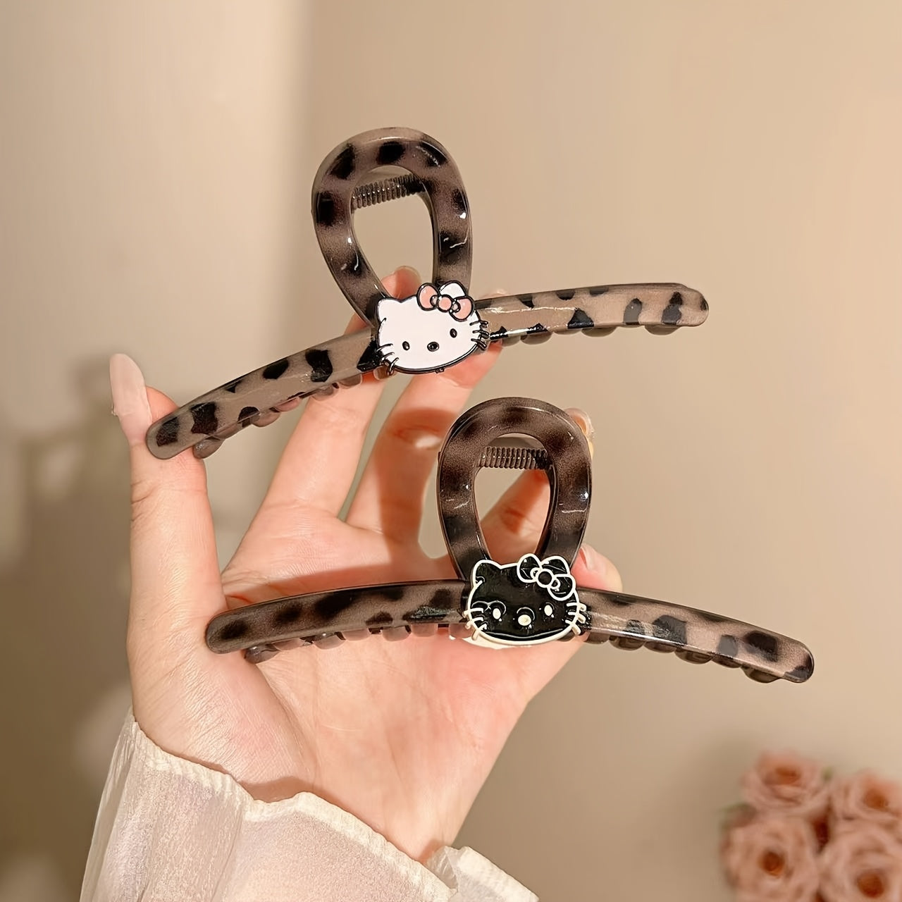 Sanrio for hello kitty Elegant Hair Clip for Women - Cute Leopard Print with Tassel, Black & White Design, Perfect for Valentine'S Day, Versatile Hair Accessory for Buns and Updos, Cute Hair Accessories, Valentine'S Day Gift, Playful Design, Durable