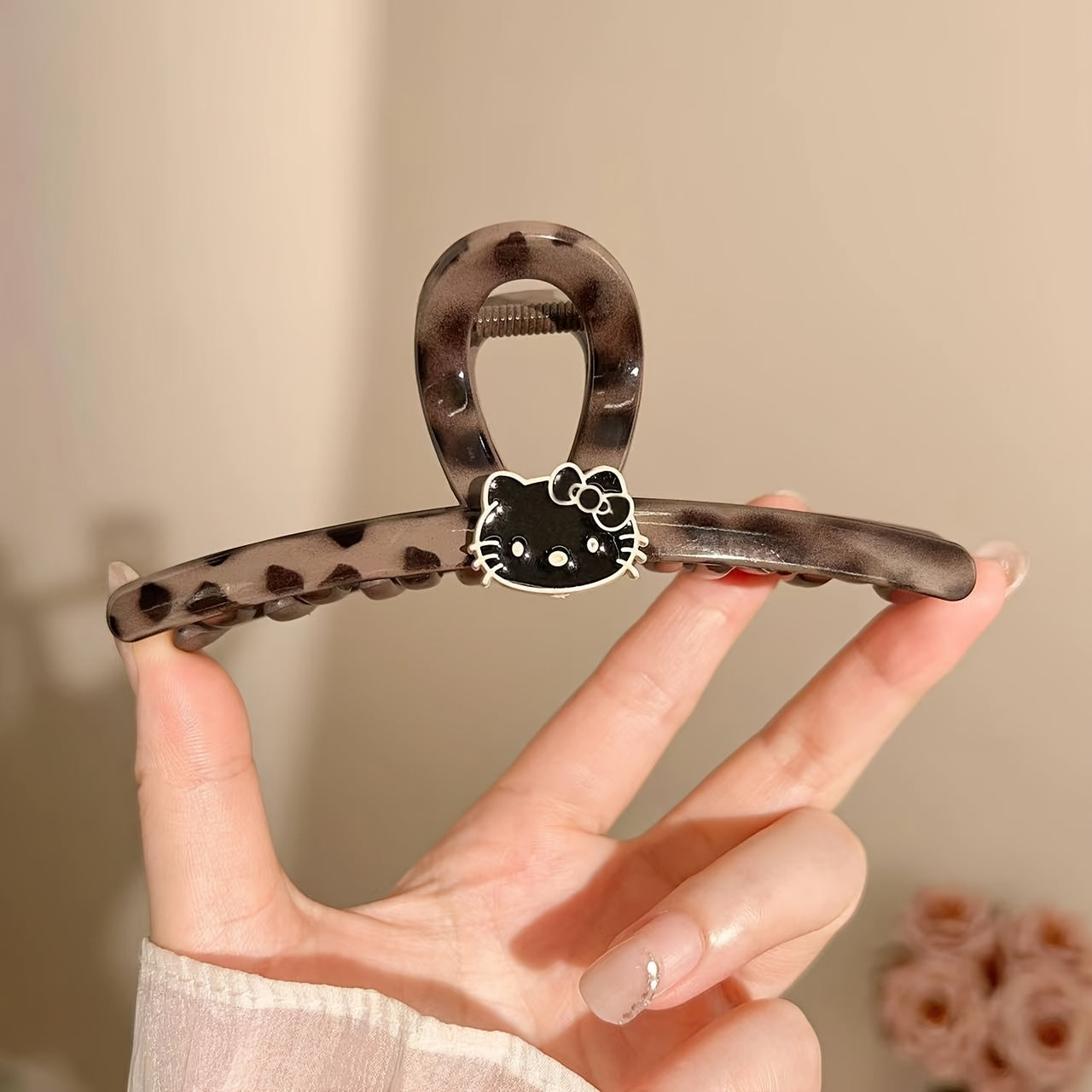 Sanrio for hello kitty Elegant Hair Clip for Women - Cute Leopard Print with Tassel, Black & White Design, Perfect for Valentine'S Day, Versatile Hair Accessory for Buns and Updos, Cute Hair Accessories, Valentine'S Day Gift, Playful Design, Durable