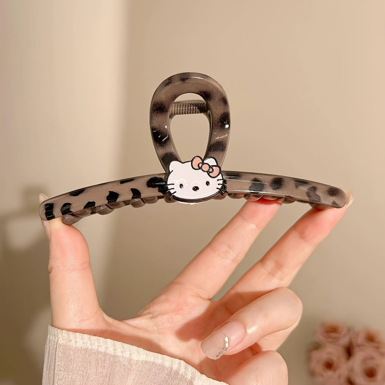 Sanrio for hello kitty Elegant Hair Clip for Women - Cute Leopard Print with Tassel, Black & White Design, Perfect for Valentine'S Day, Versatile Hair Accessory for Buns and Updos, Cute Hair Accessories, Valentine'S Day Gift, Playful Design, Durable