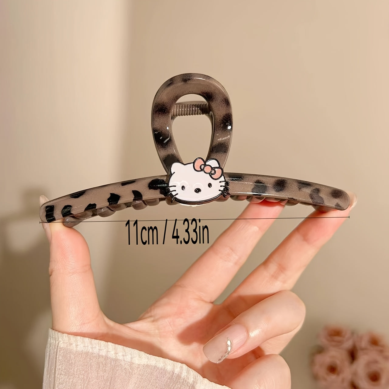 Sanrio for hello kitty Elegant Hair Clip for Women - Cute Leopard Print with Tassel, Black & White Design, Perfect for Valentine'S Day, Versatile Hair Accessory for Buns and Updos, Cute Hair Accessories, Valentine'S Day Gift, Playful Design, Durable