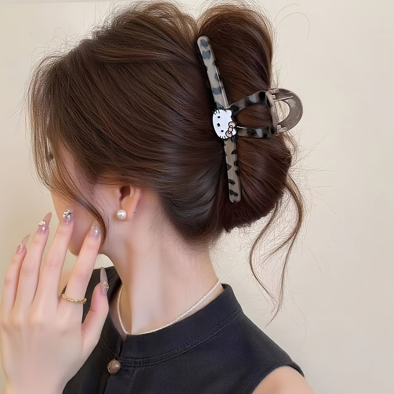 Sanrio for hello kitty Elegant Hair Clip for Women - Cute Leopard Print with Tassel, Black & White Design, Perfect for Valentine'S Day, Versatile Hair Accessory for Buns and Updos, Cute Hair Accessories, Valentine'S Day Gift, Playful Design, Durable