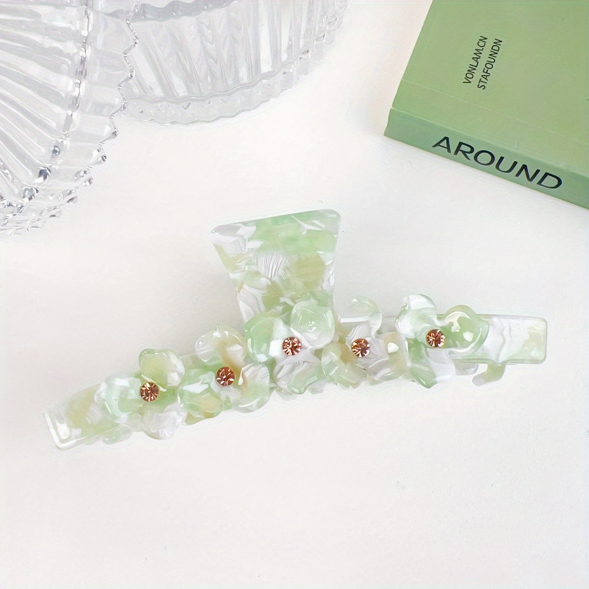 [Elegant Retro Shark Clip] Elegant Retro Shark Clip Hair Clips for Women - Durable Plastic Hairpins with Floral & Bead Accents, Pastel Colors, Secure Hold for Updos, Ponytails, Braids - Perfect for Teens & Adults