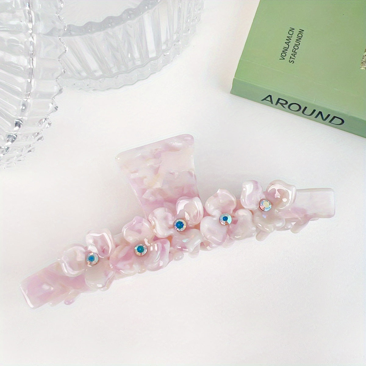 [Elegant Retro Shark Clip] Elegant Retro Shark Clip Hair Clips for Women - Durable Plastic Hairpins with Floral & Bead Accents, Pastel Colors, Secure Hold for Updos, Ponytails, Braids - Perfect for Teens & Adults