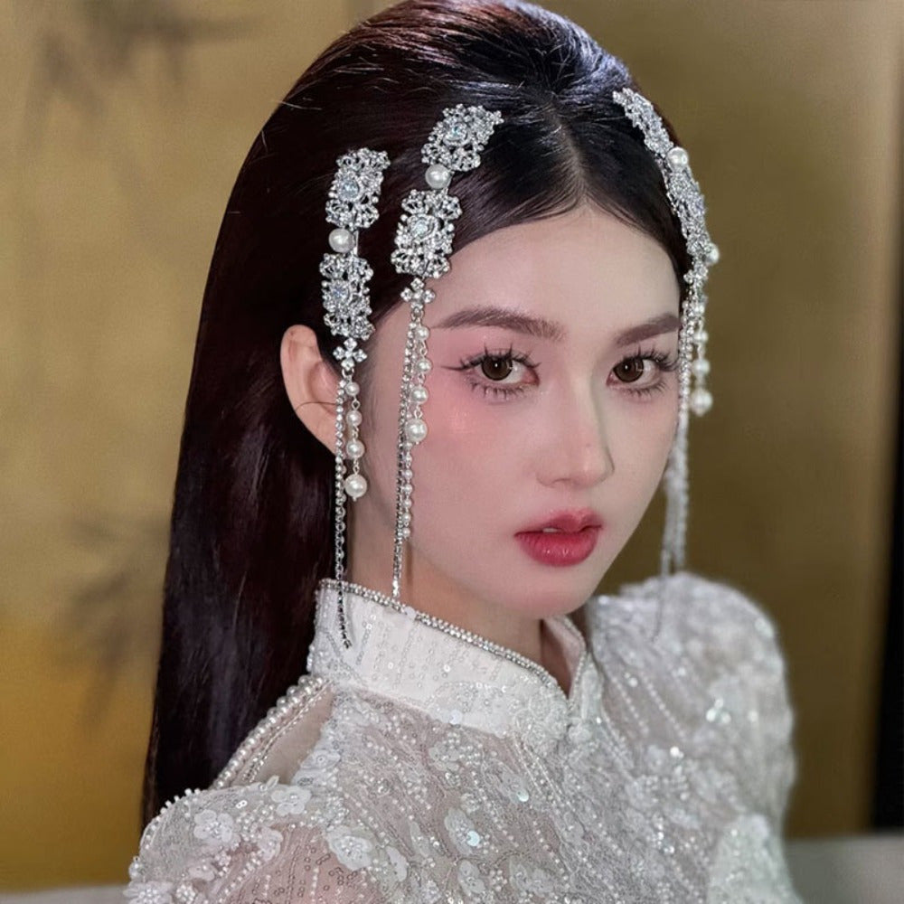[Glamorous Hairpiece] Elegant Bridal Hair Accessory with Sparkling Rhinestones & Imitation Pearls - Ethnic Style Tassel Clip, Light Luxury Metal Headwear for Weddings, Wedding Accessories